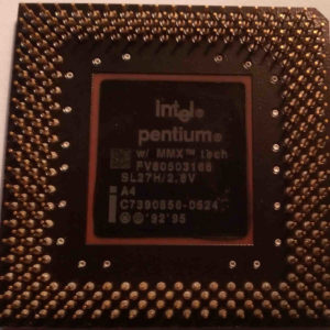 SL27H Processeur Intel Pentium avec technologie MMX, fréquence 166MHz, FSB 66MHz, cache L2512Kb, socket 7. Garantie 2 ans, retour produit étendu à 30 jours.