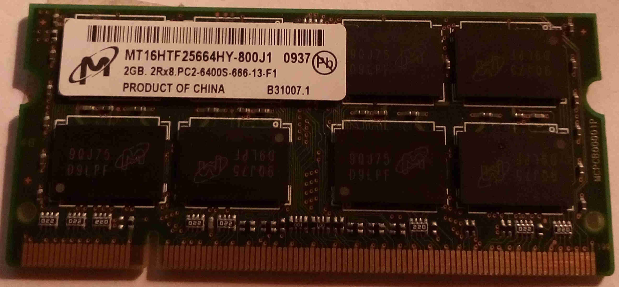 M16HTF25664HY-800J1 HP 582086-001, RAM MICRON DDR2 2Gb non ECC PC2-6400, latence CL6, 1.8V +/-0.075, taux de transfert : 800 MHz.