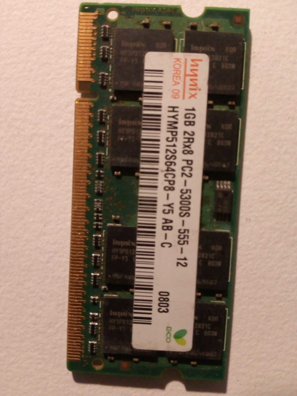 HYMP512S64CP8-Y5 AB-C, RAM HYNIX DDR2 1Gb non ECC PC2-5300S, latence CL5 1.8V, taux de transfert : 667 MHz. Garantie 2 ans.