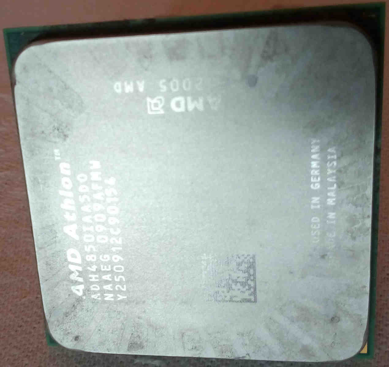 Livraison forfaitaire, retour produit 30 jours, garantie 2 ans ! ADH4850IAA5DO AMD Athlon 64x2 2.5Ghz, Bus 2GT/s, cache L2 2x512Kb, socket AM2, DDR2-800