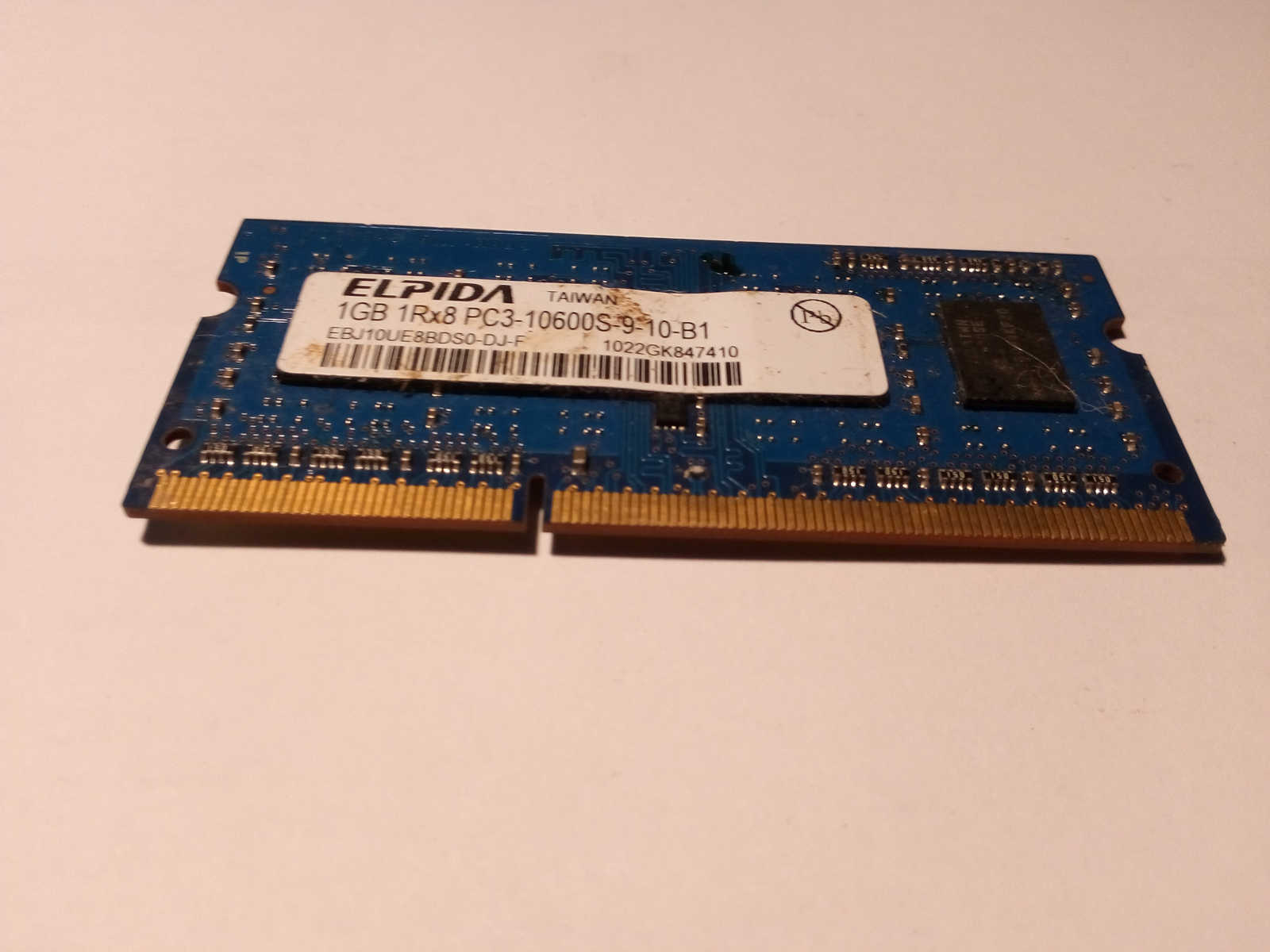 EBJ10UE8BDS0-DJ-F RAM Portable ELPIDA DDR3 1Gb non ECC PC3-10600S, HP 598859-001, CL9, cycle 1.5ns, 1.5V (+/-0.075), garantie 2 ans