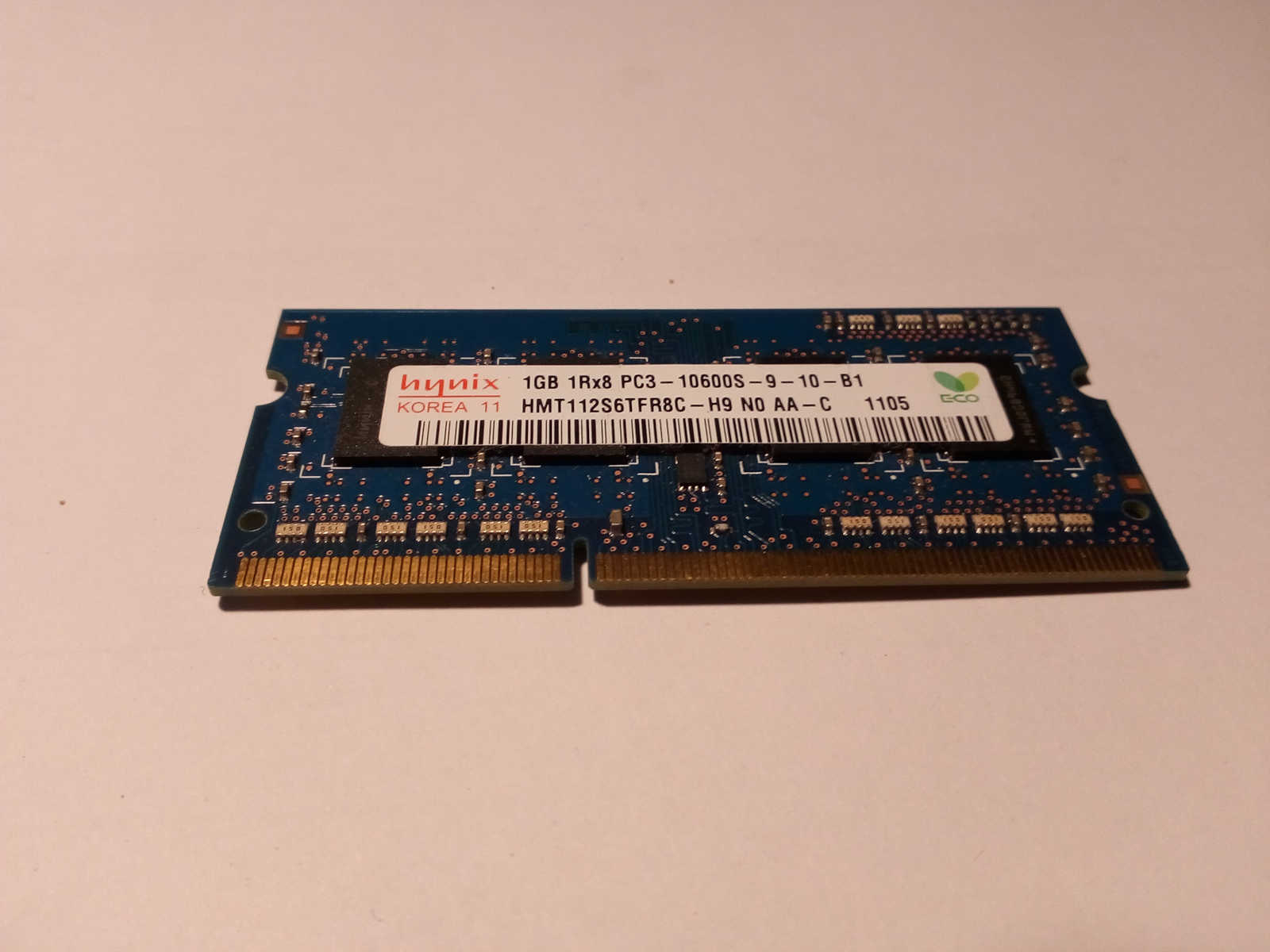 HMT112S6TFR8C-H9 RAM Portable HYNIX DDR3 1Gb non ECC PC3-10600S, CL9, cycle 1.5ns, 1.5V (+/-0.075), garantie 2 ans