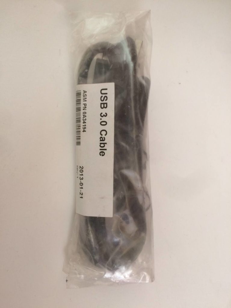 Garantie 3 ans LIVRAISON GRATUITE. 03X6060 Câble USB 3.0 Lenovo. Neuf, non déballé, dans son emballage d'origine.